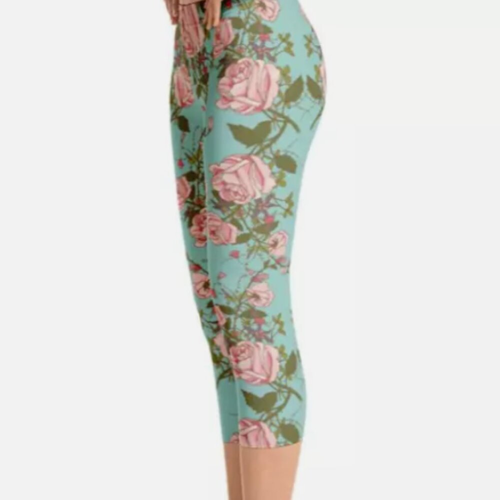 Women's Yoga Legging - Capri Length - Vintage Blue / Floral Pink Rose - Small